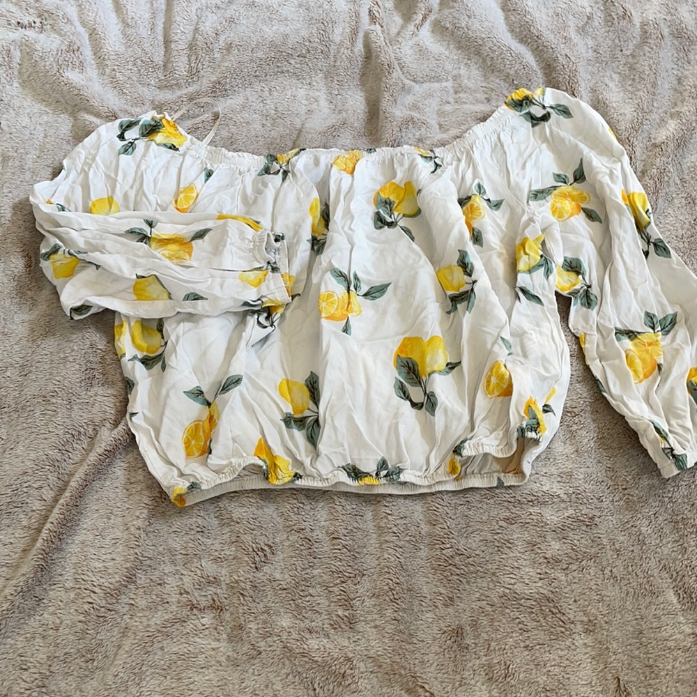 Forever 21 off the shoulder lemon crop top